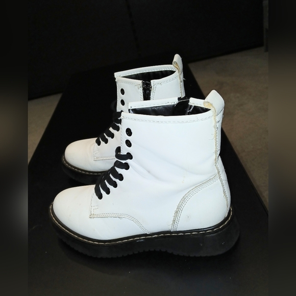 Womens Madden Kurrt White Vegan Combat Style Boots Size 6 - Picture 3 of 7